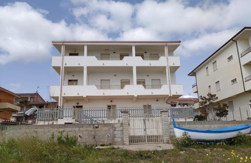 Azzurro Apartamento Calabria Διαμέρισμα Marina di Strongoli Εξωτερικό φωτογραφία